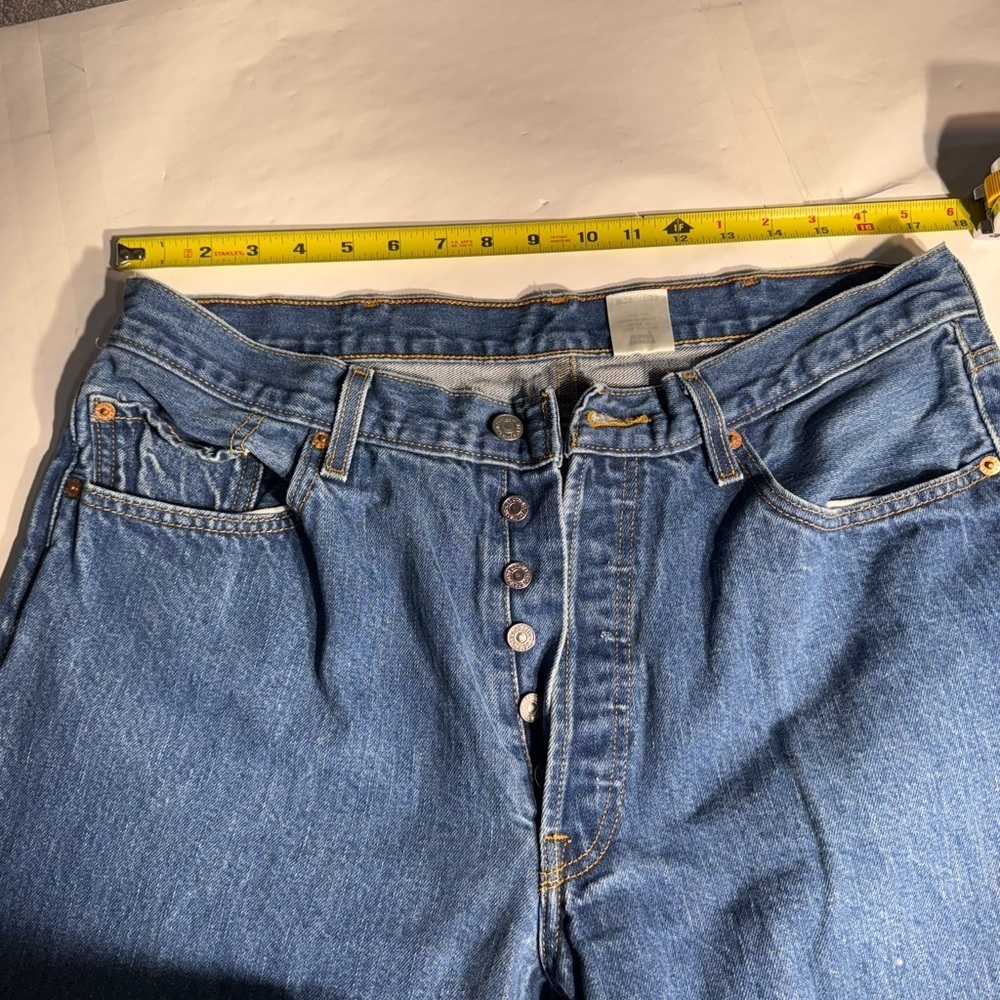 Vintage Levi’s 100% Cotton Jeans – Made in Dominican Republic (W38 L32) - Picture 7 of 12